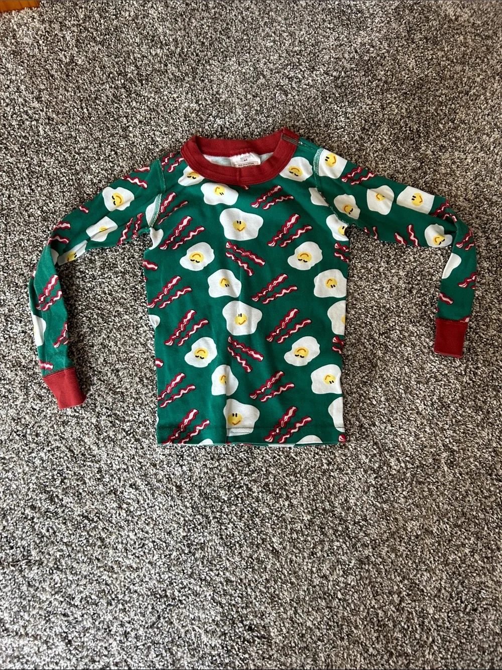 Hanna Andersson Green Egg & Bacon Print Pajama Set with Red Trim